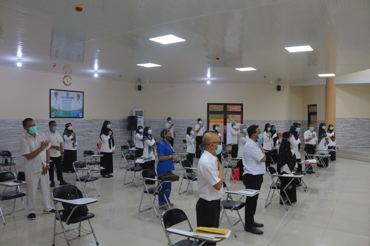 KABAG TU SELAKU KETUA TIM PZI PIMPIN RAPAT PERSIAPAN SELF ASSESMENT PZI  MENUJU WBK DAN WBBM